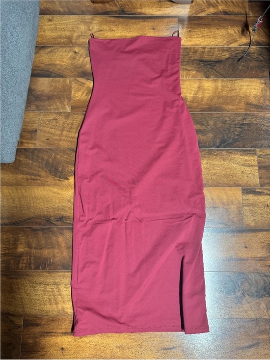 Aritzia Dresses & Skirts - NWOT, Aritzia Strapless Red Original Contour Enrapture Midi Dress
